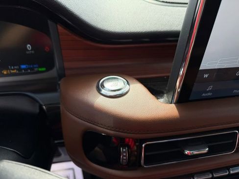 Used 2023 Lincoln Aviator Grand Touring w/ Equipment Group 301A image 39