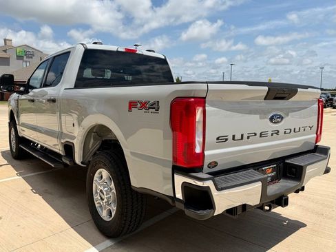 New 2026 Ford F250 XLT w/ FX4 Off-Road Package AWD/4WD image 6