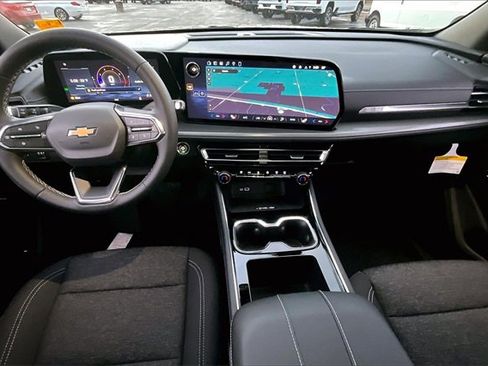 New 2026 Chevrolet Traverse LT w/ LPO, Floor Liner Package image 5