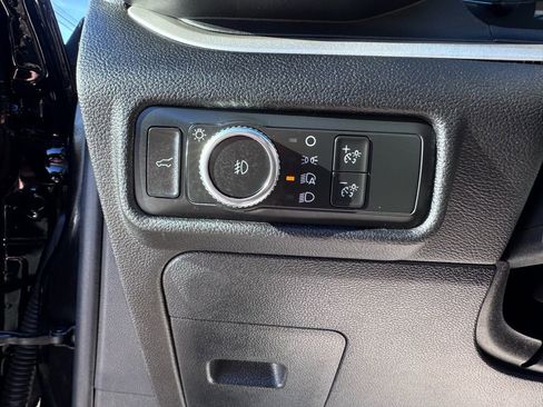 Used 2021 Ford Explorer XLT w/ Equipment Group 202A image 13