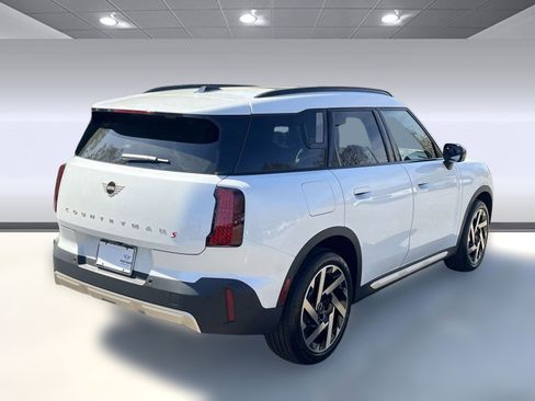 Used 2025 MINI Cooper Countryman S w/ Comfort Package Max image 9