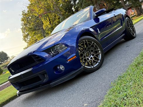 Used 2014 Ford Mustang Shelby GT500 w/ Equipment Group 821A RWD image 7