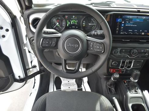 Used 2025 Jeep Wrangler Unlimited Sport S 4xe AWD/4WD image 17