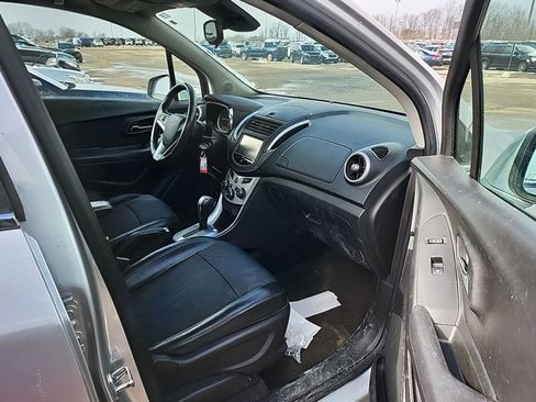 Used 2016 Chevrolet Trax LT w/ LT Convenience Package image 7