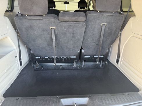 Used 2013 Dodge Grand Caravan SE image 9