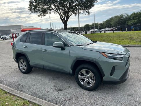 Used 2022 Toyota RAV4 XLE FWD image 8