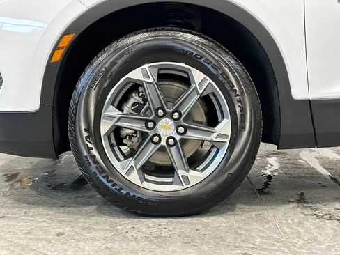 Used 2025 Chevrolet Blazer LT image 10