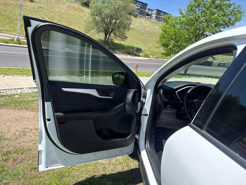 Certified 2022 Ford Escape SE w/ Convenience Package AWD/4WD image 11