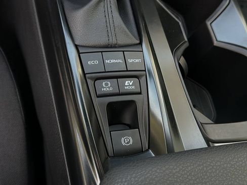 Used 2025 Toyota Camry LE FWD image 30
