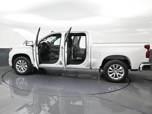 Used 2022 Chevrolet Silverado 1500 Custom RWD image 29