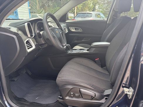 Used 2017 Chevrolet Equinox LS FWD image 11