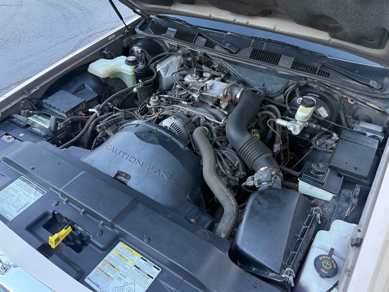Used 1997 Lincoln Town Car Signature RWD image 25