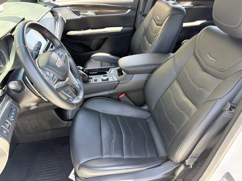 Used 2020 Cadillac XT5 Sportv w/ Platinum Package AWD/4WD image 19