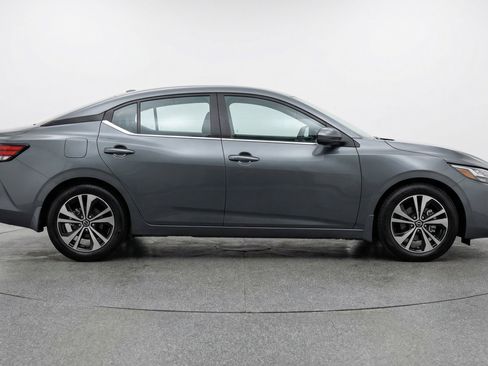 Used 2025 Nissan Sentra SV FWD image 11