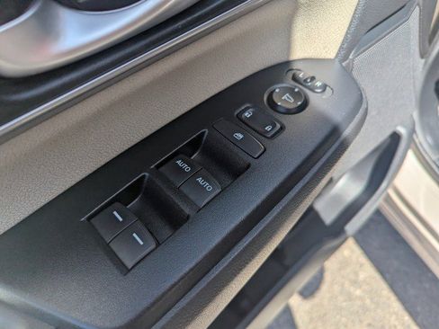 Used 2018 Honda CR-V EX image 11