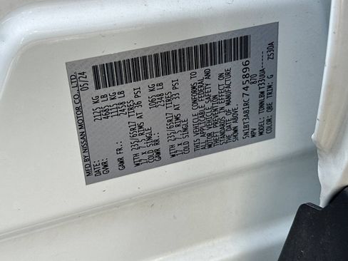 Used 2024 Nissan Rogue S AWD/4WD image 29