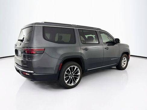 Used 2022 Jeep Wagoneer Series III w/ Premium Group I AWD/4WD image 5