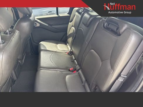 Used 2012 Nissan Pathfinder S w/ Protection Pkg image 11