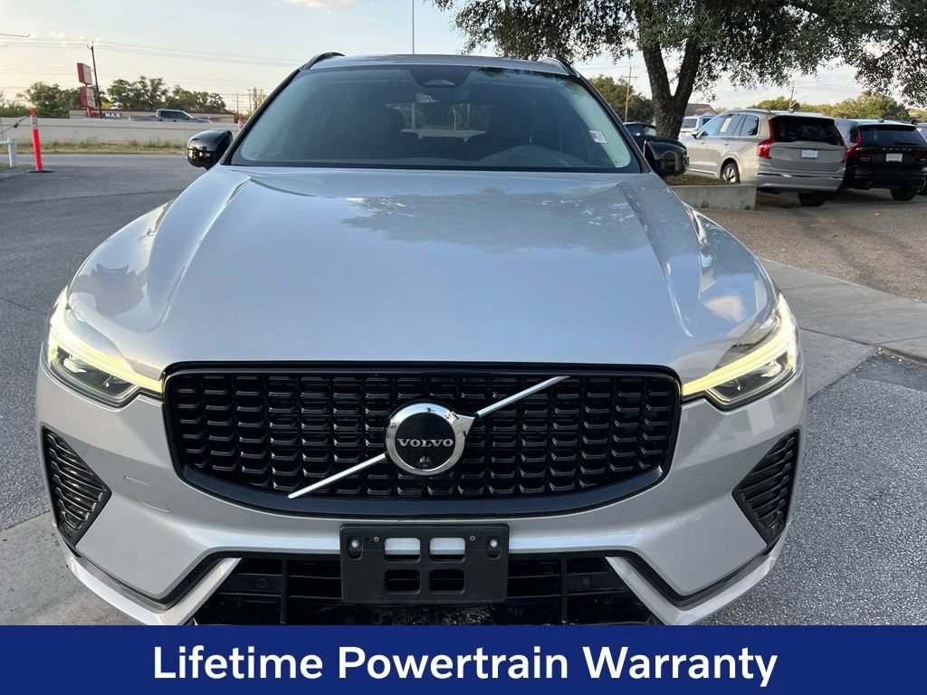 Certified 2023 Volvo XC60 B5 Plus FWD image 2