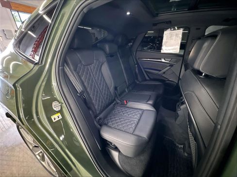Used 2024 Audi SQ5 Prestige w/ Prestige Package AWD/4WD image 27