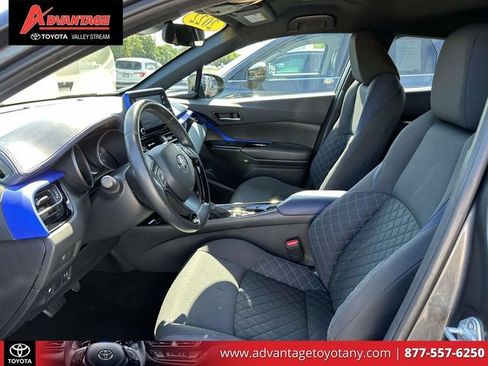Certified 2022 Toyota C-HR XLE FWD image 15