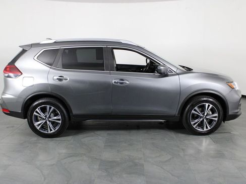 Certified 2020 Nissan Rogue SV w/ Premium Package image 14