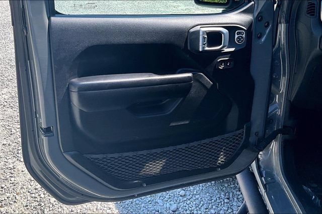 Used 2021 Jeep Gladiator Sport AWD/4WD image 21