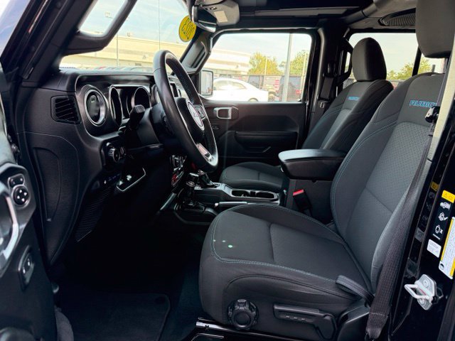 Used 2023 Jeep Wrangler Unlimited Rubicon 4xe w/ Cold Weather Group AWD/4WD image 14
