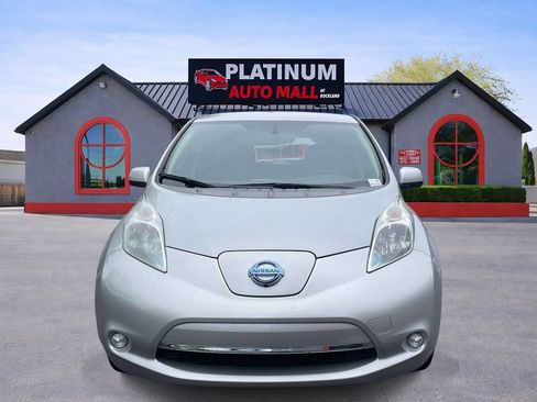Used 2016 Nissan Leaf SV w/ Premium Package FWD image 2
