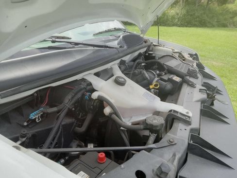 Used 2013 Chevrolet Express 2500 w/ Cold Climate Package image 29