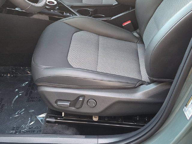 Used 2024 Kia Niro EX FWD image 14