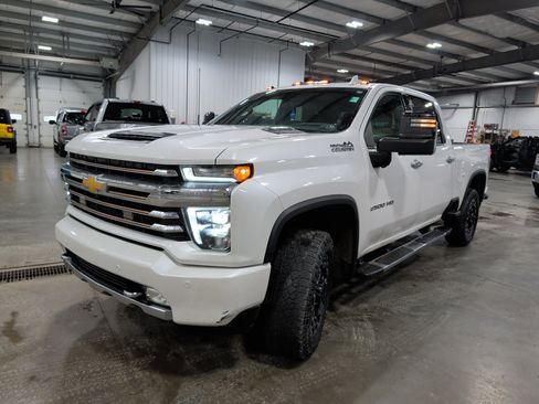 Used 2021 Chevrolet Silverado 2500 High Country w/ Technology Package image 6