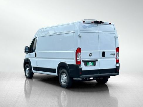 Used 2024 RAM ProMaster 2500 w/ Convenience Group FWD image 6