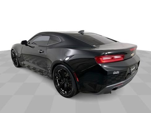 Used 2017 Chevrolet Camaro LT RWD image 6
