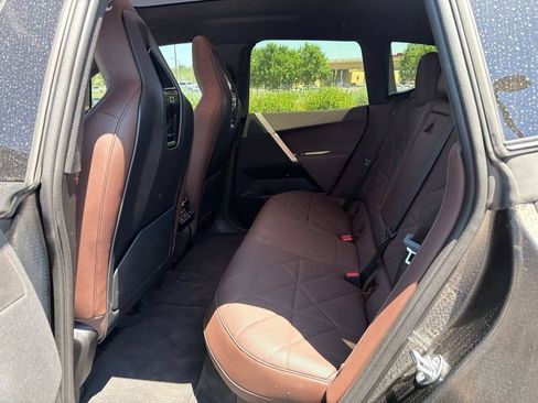 Used 2023 BMW iX xDrive50 w/ Sport Package AWD/4WD image 11