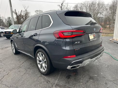 Used 2022 BMW X5 sDrive40i w/ Parking Assistance Package image 8
