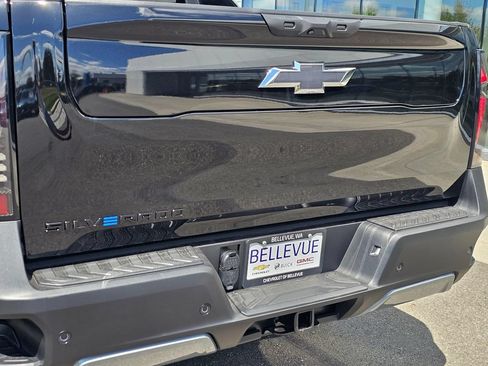 New 2026 Chevrolet Silverado EV Trail Boss w/ Plus Package AWD/4WD image 15