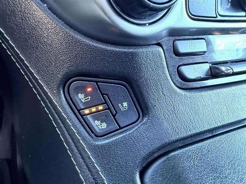 Used 2017 Chevrolet Suburban Premier image 33