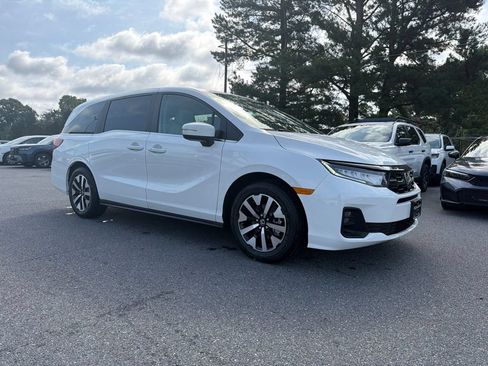 New 2026 Honda Odyssey EX-L image 4