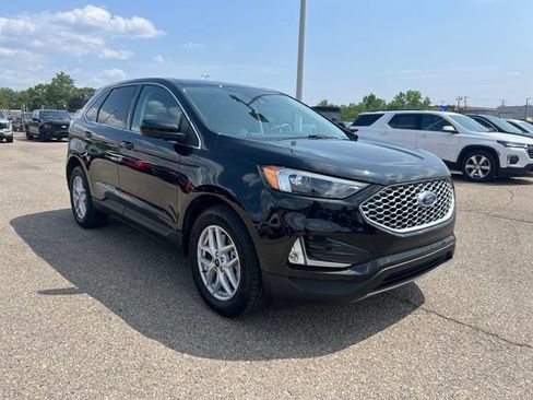 Certified 2024 Ford Edge SEL w/ Convenience Package AWD/4WD image 3
