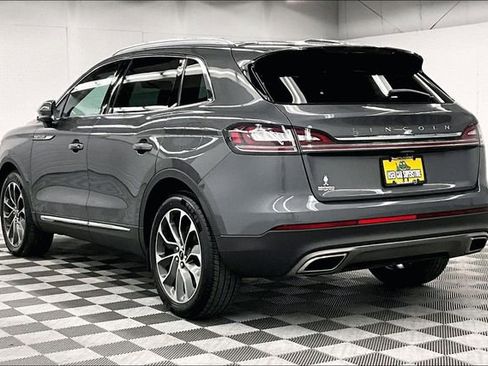 Used 2021 Lincoln Nautilus Reserve image 3