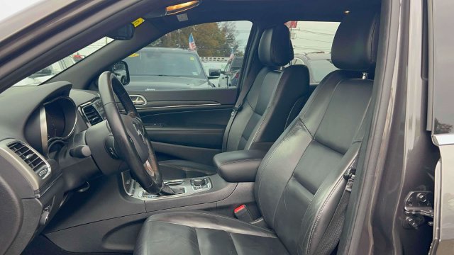 Used 2021 Jeep Grand Cherokee Limited AWD/4WD image 26