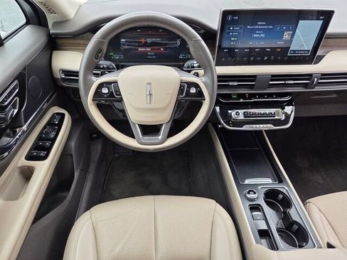 Used 2024 Lincoln Corsair Grand Touring AWD/4WD image 14