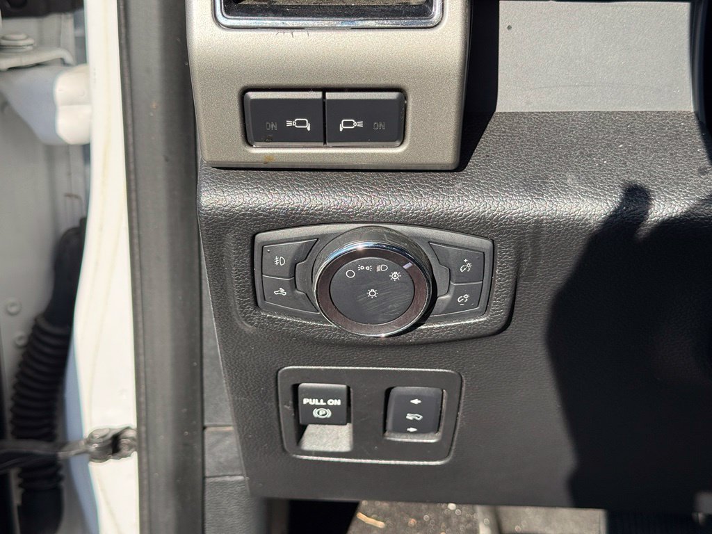 Used 2019 Ford F150 Lariat w/ Equipment Group 502A Luxury AWD/4WD image 20