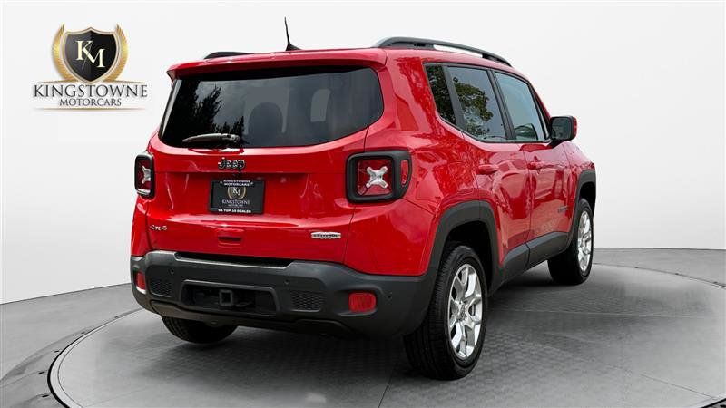 Used 2018 Jeep Renegade Latitude w/ UConnect 8.4 Nav Group AWD/4WD image 5