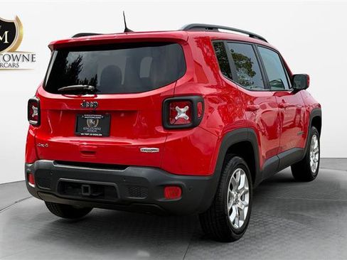 Used 2018 Jeep Renegade Latitude w/ UConnect 8.4 Nav Group AWD/4WD image 5