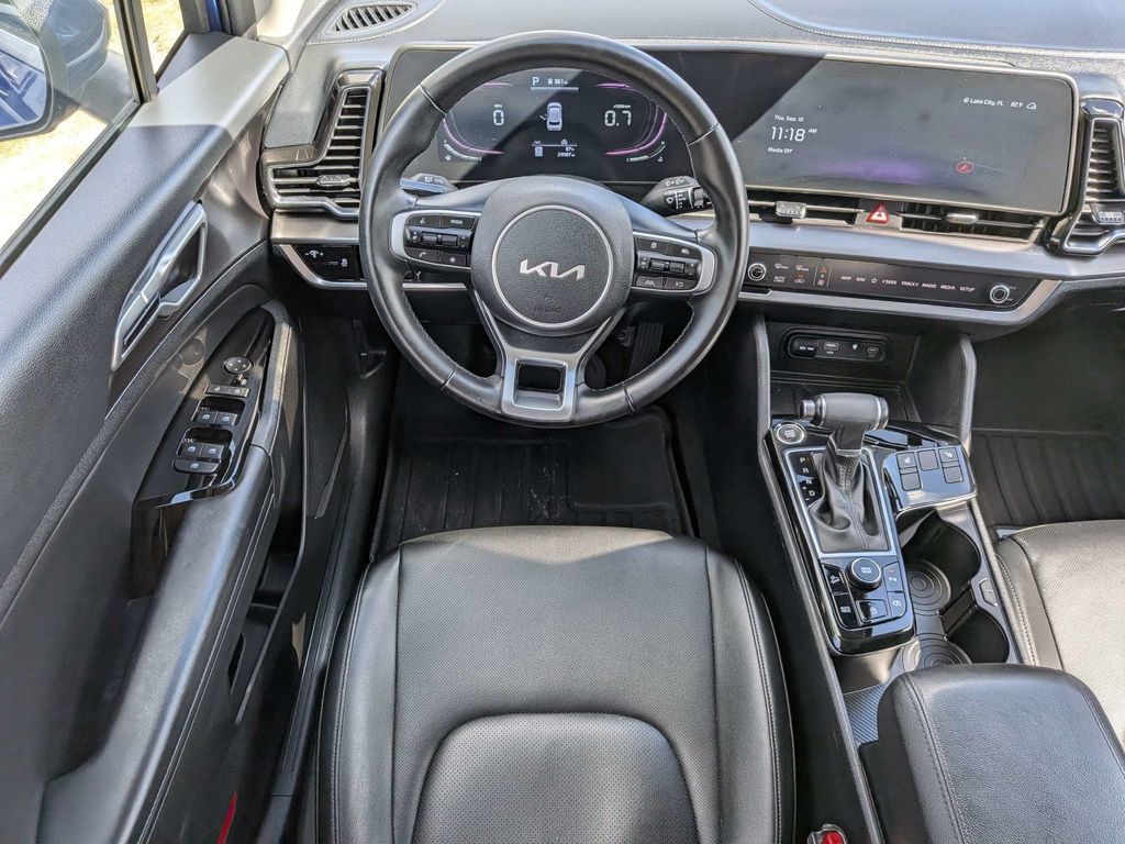 Used 2024 Kia Sportage EX FWD image 15