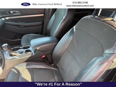 Used 2018 Ford Explorer XLT w/ Equipment Group 202A FWD image 14