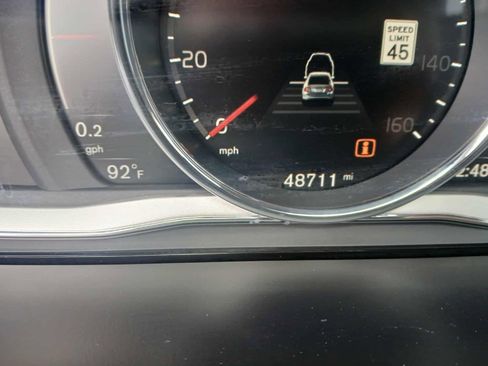 Used 2018 Volvo S60 T5 Inscription Platinum image 16