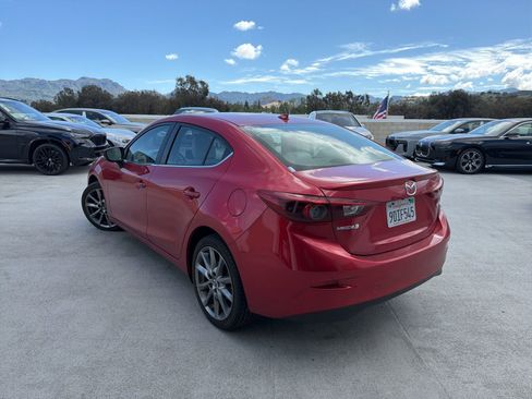 Used 2018 MAZDA MAZDA3 Grand Touring w/ Premium Equipment Package image 2